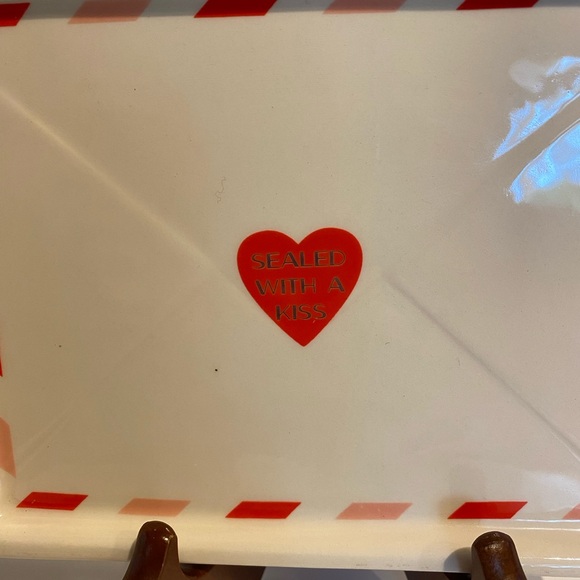Magenta Ceramic Valentine’s Day "Sealed With A Kiss" Dish - Picture 2 of 10